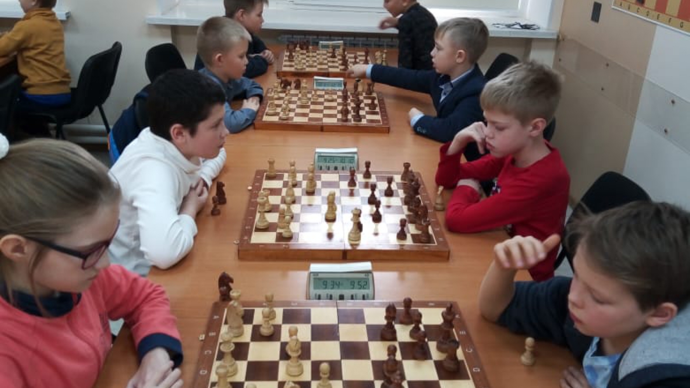 Турнир по быстрым шахматам среди мальчиков и девочек