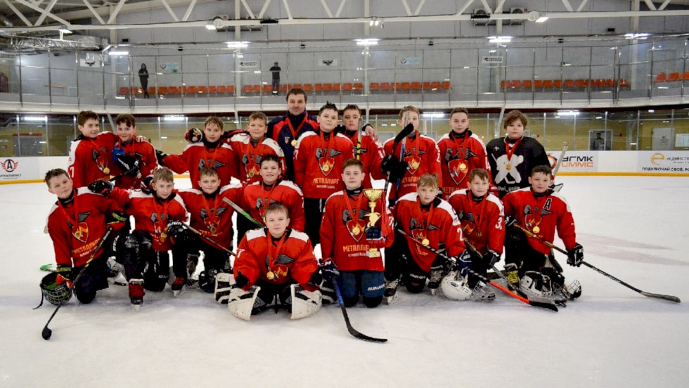 Турниры по хоккею 2012 года рождения. Команда Металлург хоккей в. Пышма. Хоккей Вэй. Металлург верхняя Пышма 2008. Соревнования по хоккею с шайбой.
