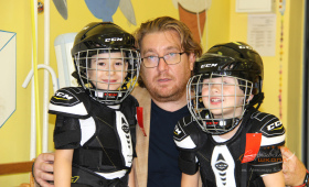 Воспитанники детского сада в хоккейной амуниции