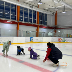 Первая тренировка по фигурному катанию