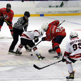 ХК «Авто – Верхняя Пышма» 2008 –  ХК «D13» 2008