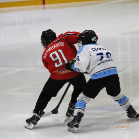 ХК «Авто – Верхняя Пышма» 2011 – ХК «Легенда» 2011