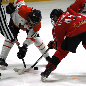 «Авто – Верхняя Пышма» – ХК «Молот»