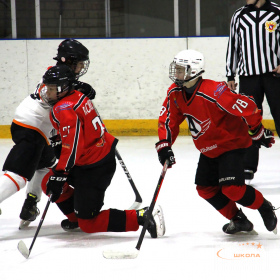 «Авто – Верхняя Пышма» – ХК «Молот»