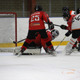«Авто – Верхняя Пышма» – ХК «Молот»
