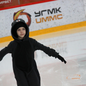 Новогодняя тренировка юных фигуристов