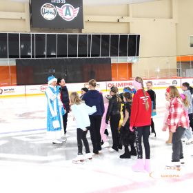 Новогодняя тренировка юных фигуристов