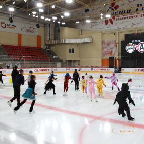 Новогодняя тренировка юных фигуристов