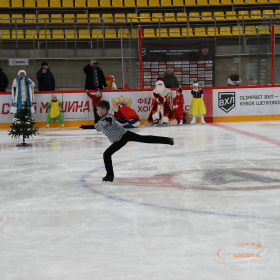 Новогодняя тренировка юных фигуристов