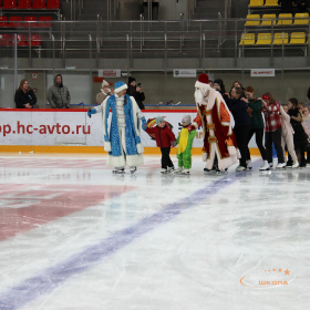 Новогодняя тренировка юных фигуристов