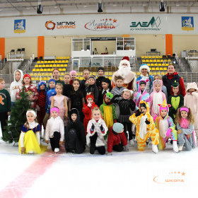 Новогодняя тренировка юных фигуристов