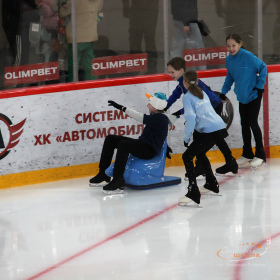 Ночное массовое катание на коньках