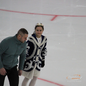 Ночное массовое катание на коньках