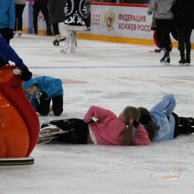 Ночное массовое катание на коньках