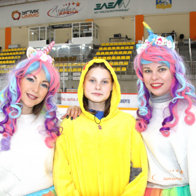 Ночное массовое катание на коньках