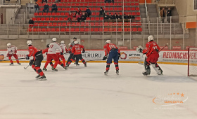 Товарищеские игры между командами ЮХЛ и МХЛ