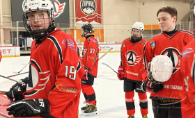 Товарищеские игры между командами ЮХЛ и МХЛ