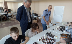 kmw13EeiSIo турнир по быстрым шахматам